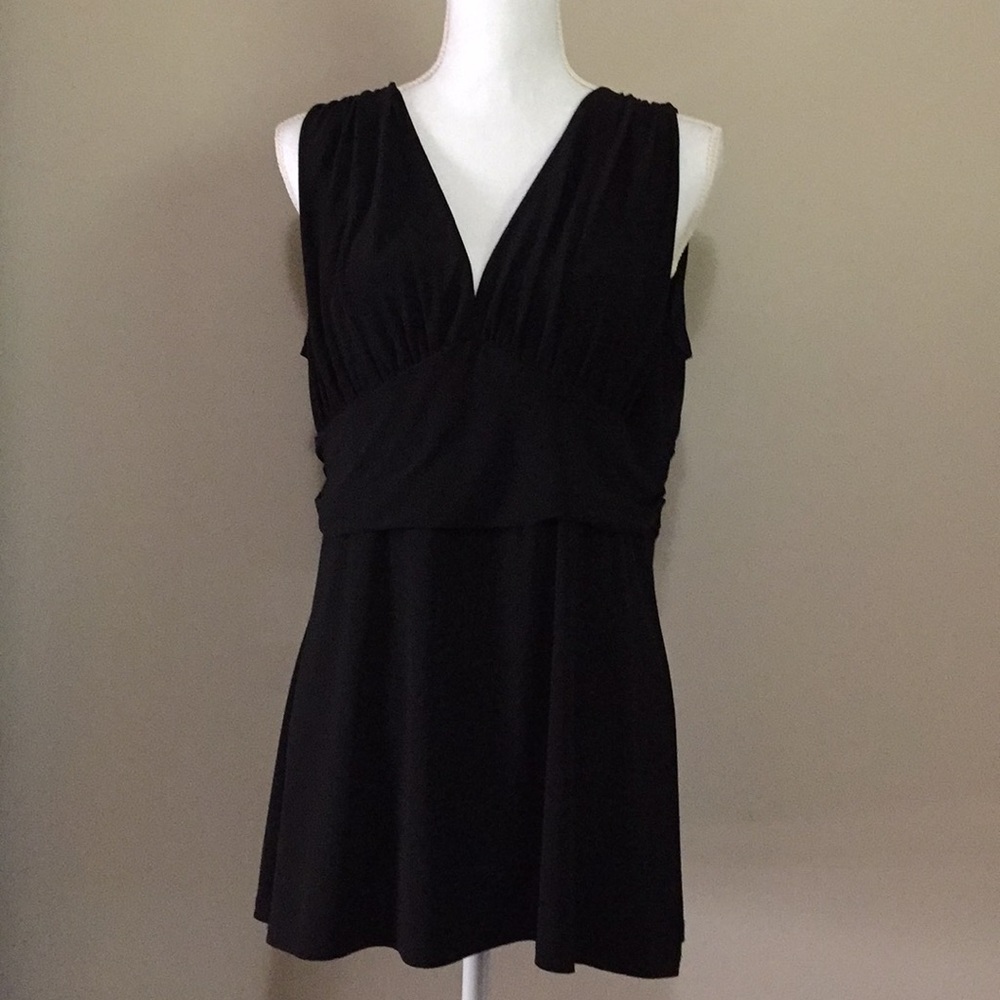 🌸🌸 Sleeveless Black Top